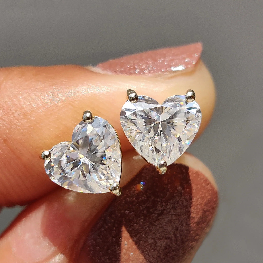 ⚡ 90% OFF Flash Sale: The Radiant Heart: Flawless Moissanite Stud Earrings
