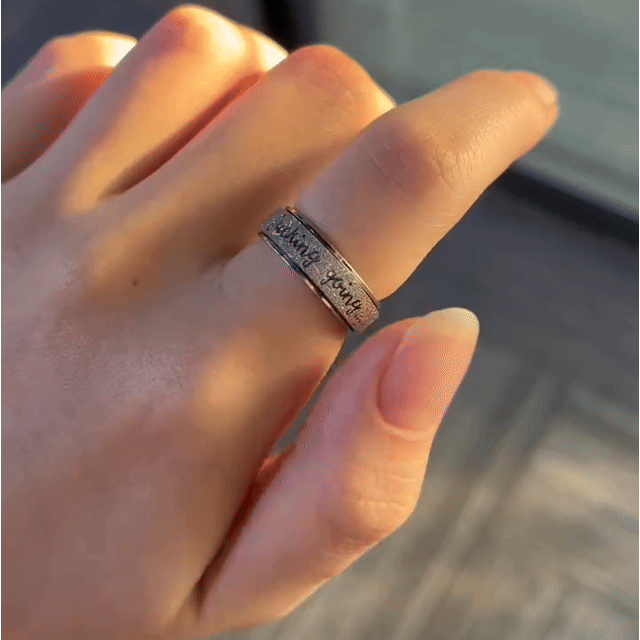 🔥90% OFF Flash Sale:The Serenity Spinner: Elegant Anxiety Relief Ring