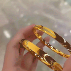 🔥90% OFF Flash Sale:The Timeless Texture: Classic Ribbed Bangle Bracelet